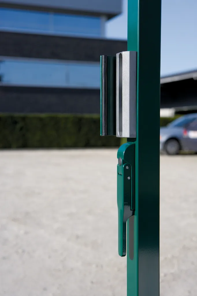 SUBY_SAKL__Closeup_on_company_parking__1920px.webp