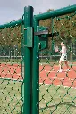 LAKZP1_SKRZ__Green_gate_tennis_player_on_background__1920px.webp