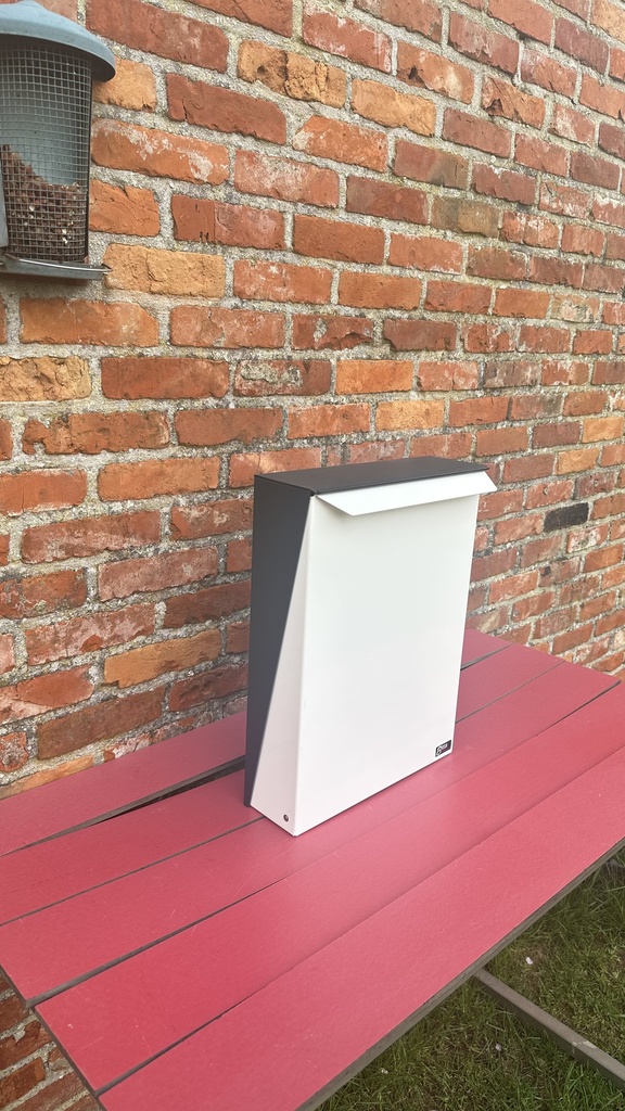 SARAFINI S-BOX BRIEVENBUS