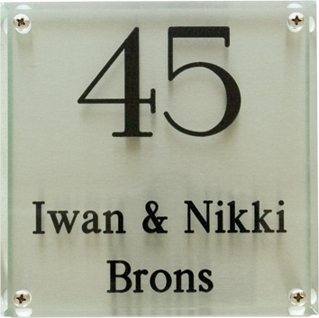[3001] PERSONALISED NAME PLATE IN GLASS LOOK (3001)
